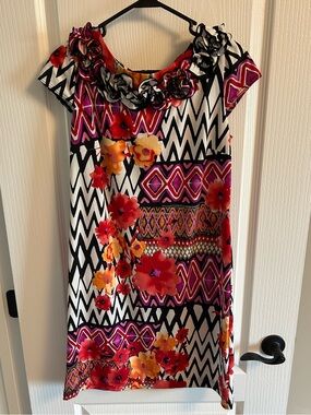 karin stevens Black, White & Pink Floral Chevron Mini Dress